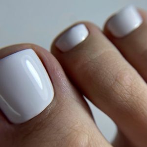 Pedicura + esmaltado permanente